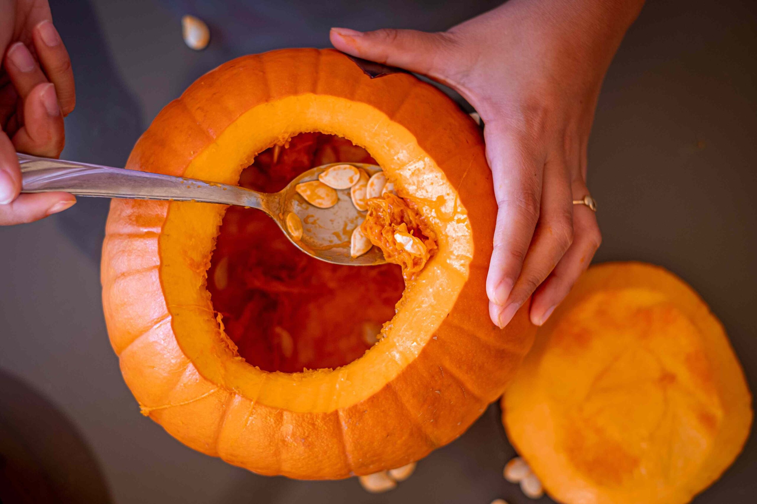 vaciar la pulpa de calabaza